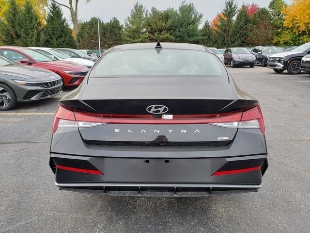 2025 Hyundai Elantra Hybrid Limited