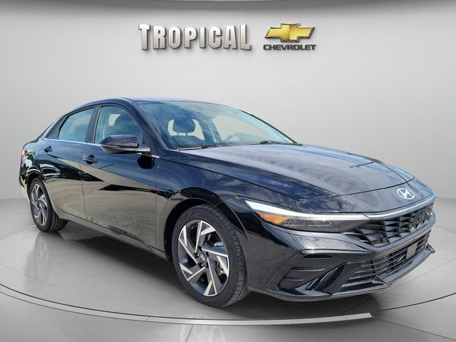 2025 Hyundai Elantra Limited