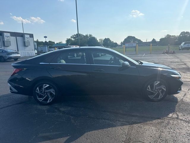2025 Hyundai Elantra Limited