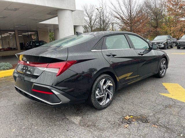 2025 Hyundai Elantra Limited