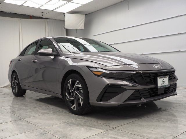 2025 Hyundai Elantra Limited