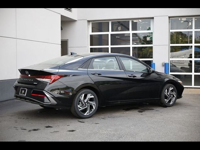2025 Hyundai Elantra Limited