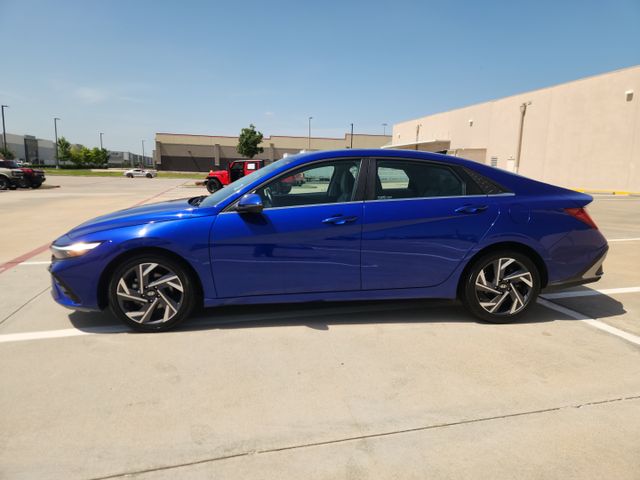 2025 Hyundai Elantra Limited
