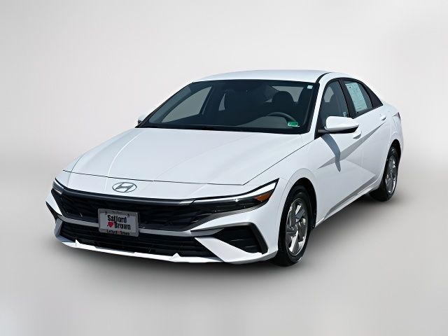2025 Hyundai Elantra SE