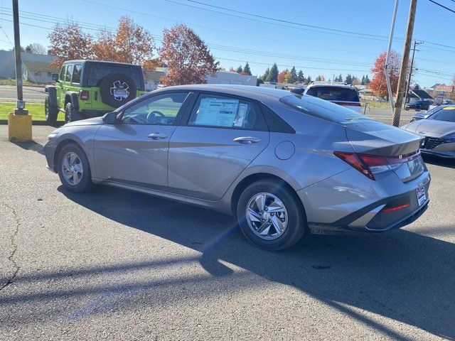 2025 Hyundai Elantra SE