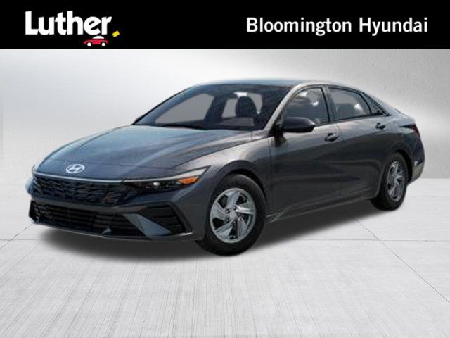 2025 Hyundai Elantra SE