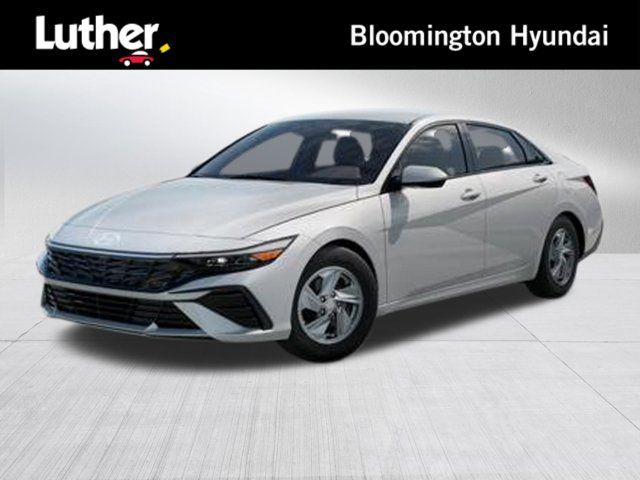 2025 Hyundai Elantra SE