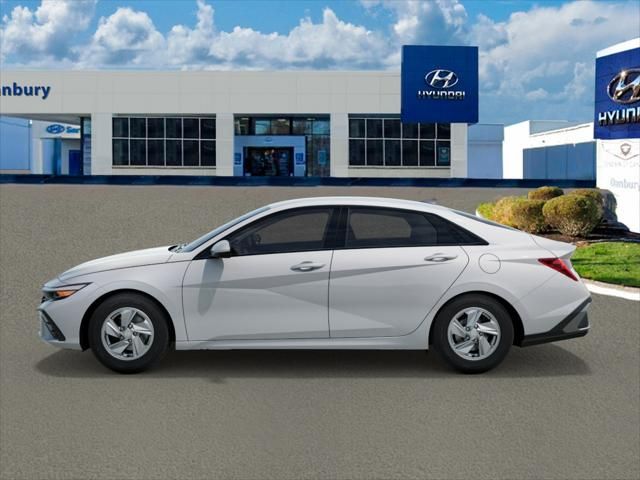 2025 Hyundai Elantra SE