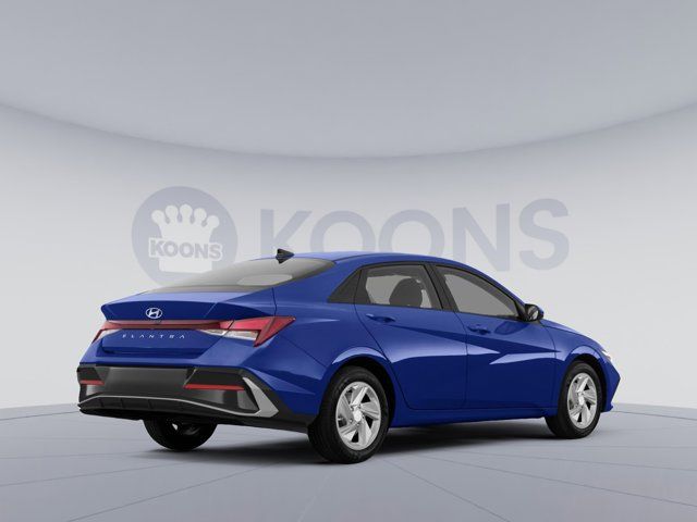 2025 Hyundai Elantra SE