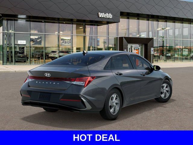 2025 Hyundai Elantra SE