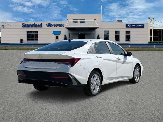 2025 Hyundai Elantra SE