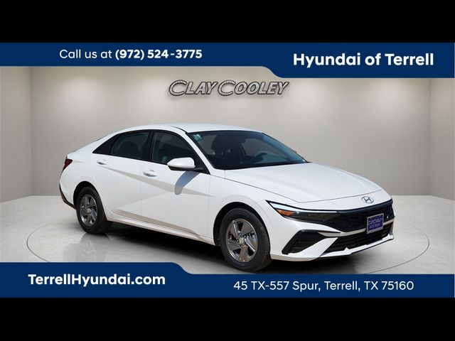 2025 Hyundai Elantra SE