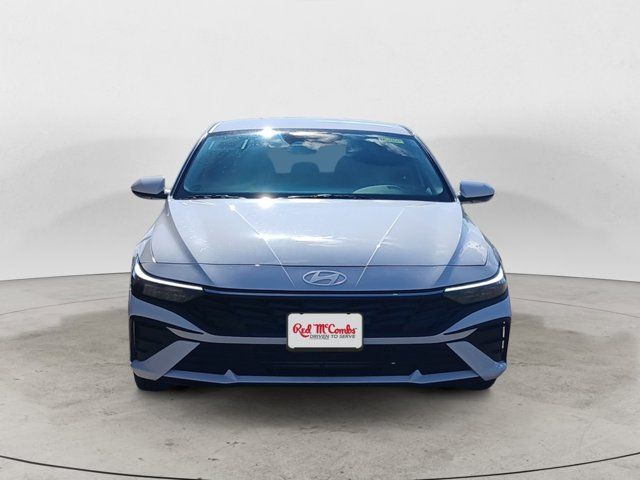 2025 Hyundai Elantra SE