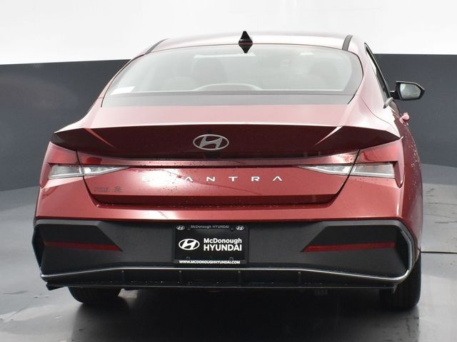 2025 Hyundai Elantra SE