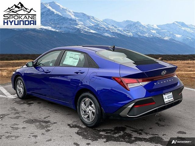 2025 Hyundai Elantra SE