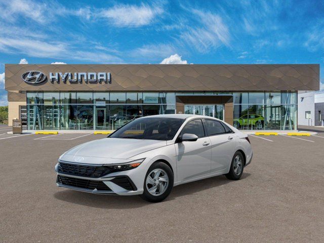 2025 Hyundai Elantra SE