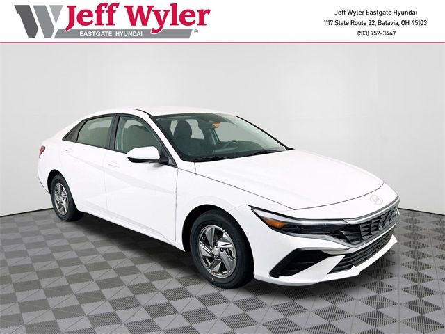 2025 Hyundai Elantra SE