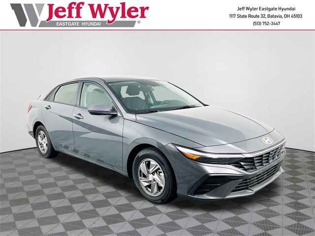 2025 Hyundai Elantra SE