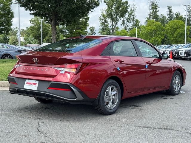 2025 Hyundai Elantra SE