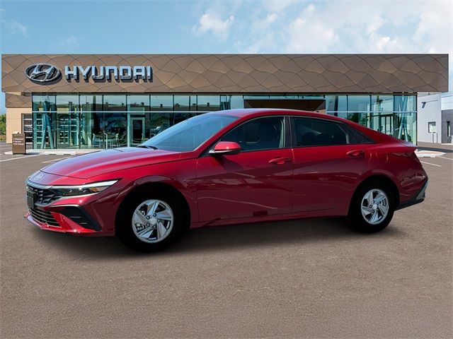 2025 Hyundai Elantra SE