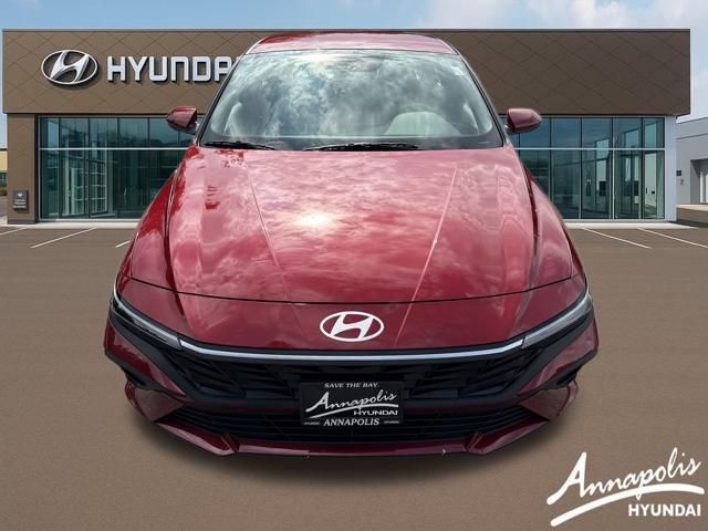 2025 Hyundai Elantra SE