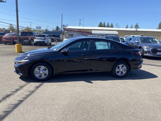 2025 Hyundai Elantra SE