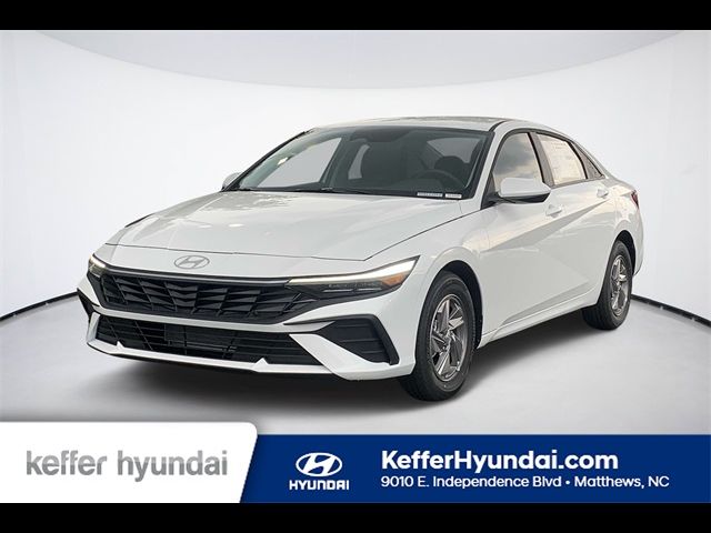 2025 Hyundai Elantra SE