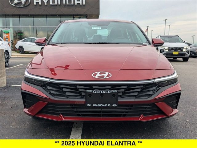 2025 Hyundai Elantra SE