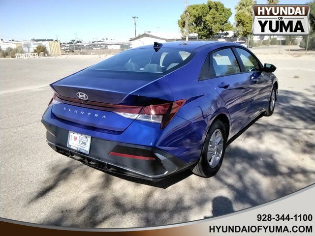 2025 Hyundai Elantra SE