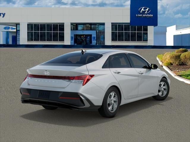 2025 Hyundai Elantra SE