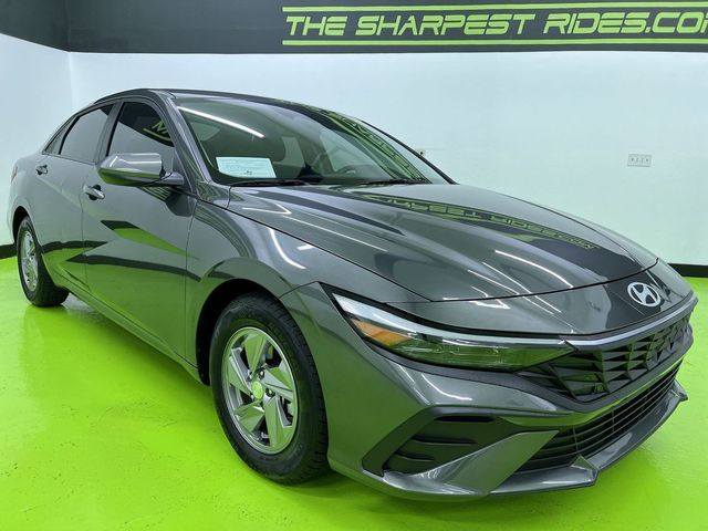 2025 Hyundai Elantra SE