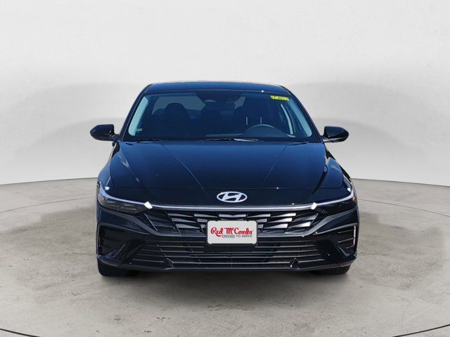 2025 Hyundai Elantra SE