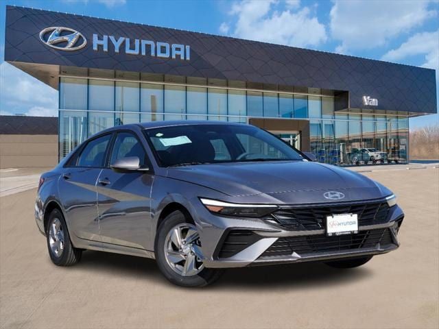 2025 Hyundai Elantra SE