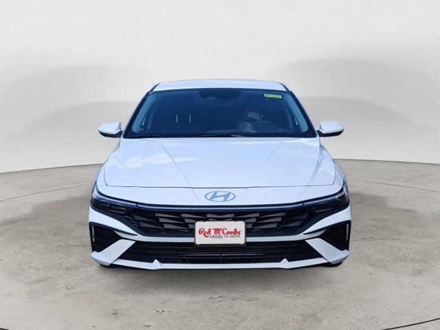 2025 Hyundai Elantra SE