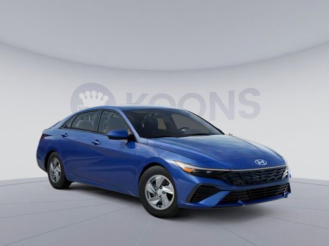 2025 Hyundai Elantra SE