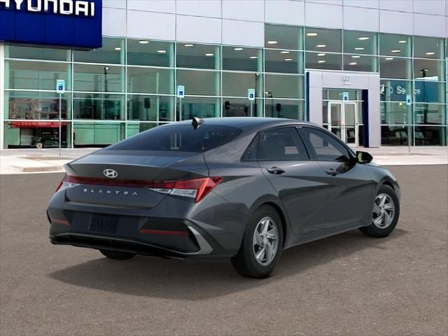 2025 Hyundai Elantra SE