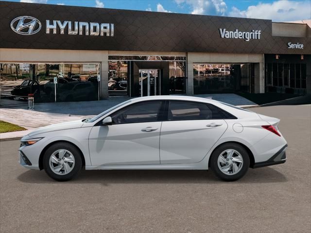 2025 Hyundai Elantra SE