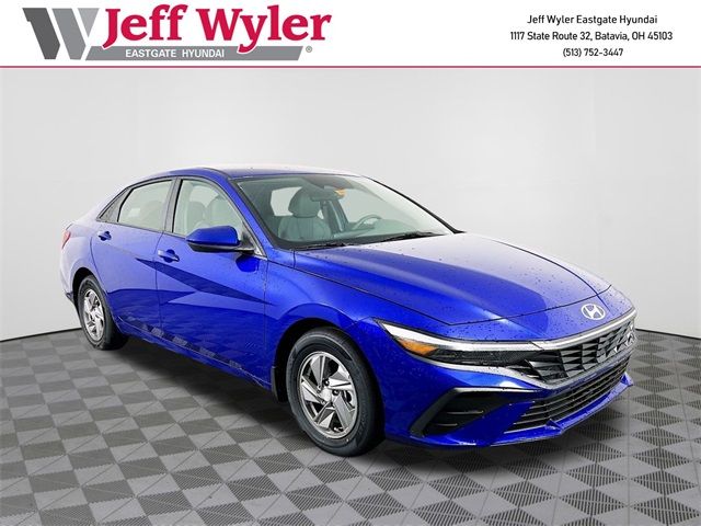 2025 Hyundai Elantra SE