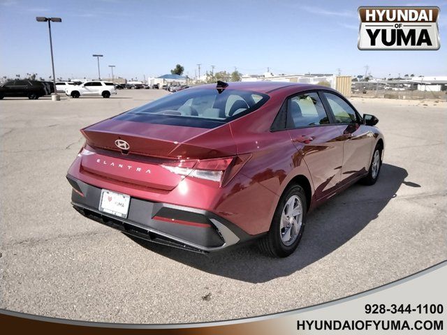 2025 Hyundai Elantra SE