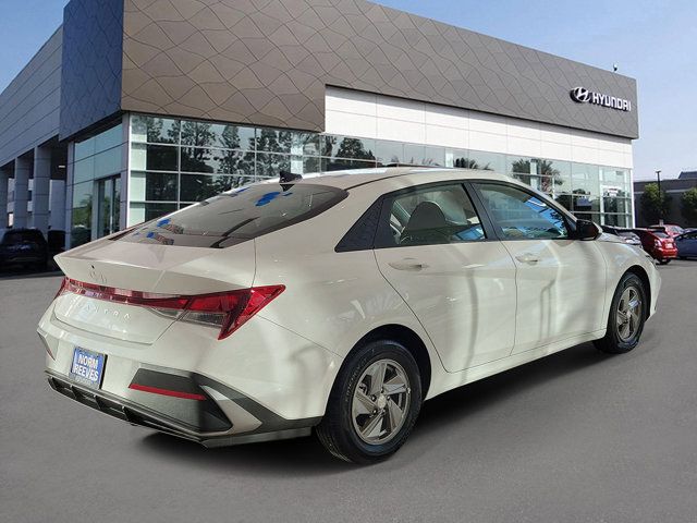 2025 Hyundai Elantra SE