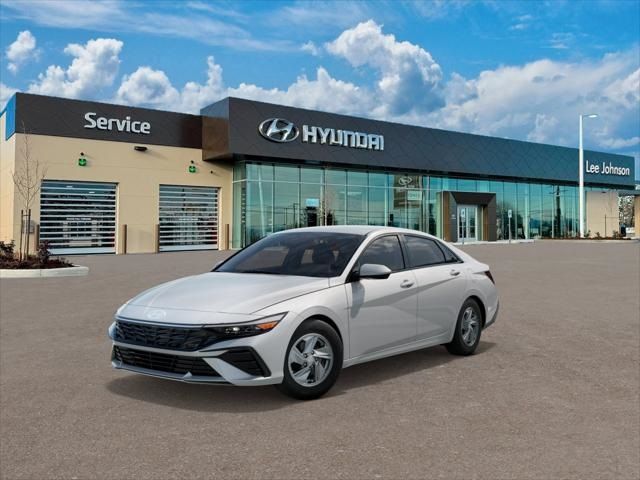 2025 Hyundai Elantra SE