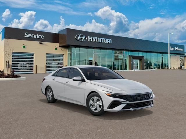 2025 Hyundai Elantra SE