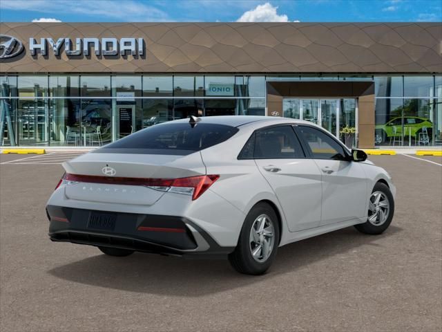 2025 Hyundai Elantra SE
