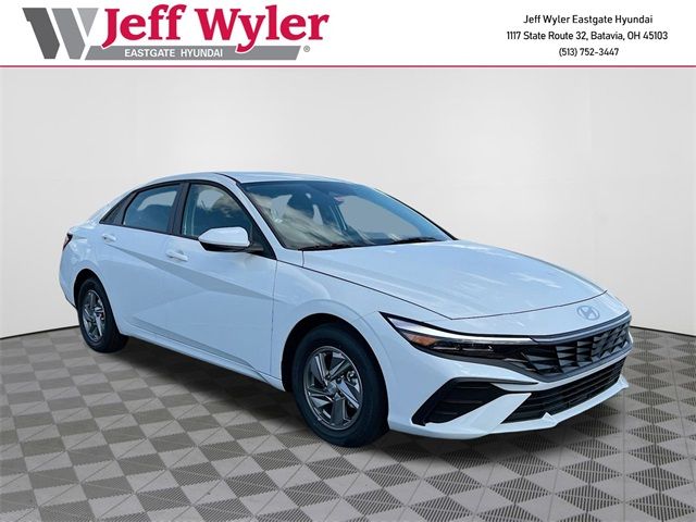 2025 Hyundai Elantra SE