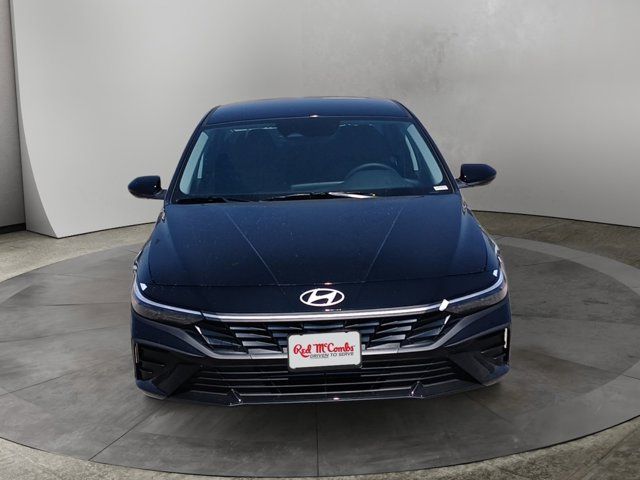 2025 Hyundai Elantra SE