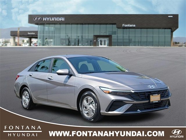 2025 Hyundai Elantra SE