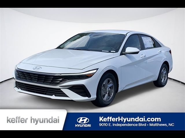 2025 Hyundai Elantra SE