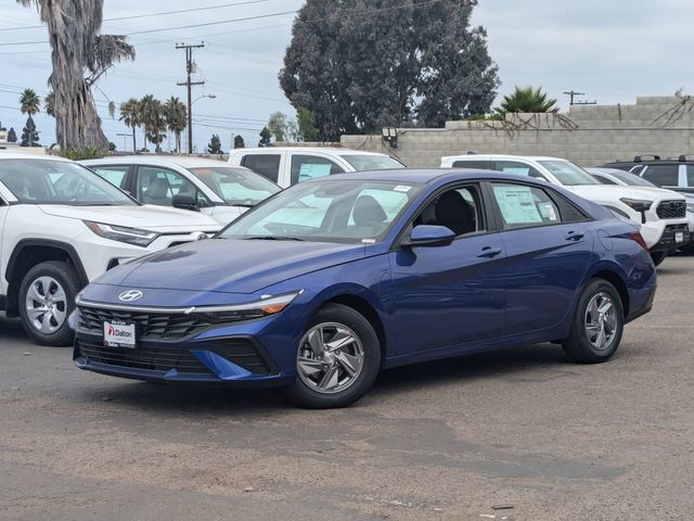 2025 Hyundai Elantra SE