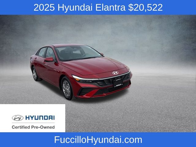 2025 Hyundai Elantra SE