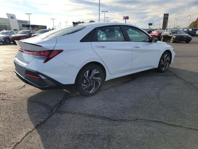 2025 Hyundai Elantra SEL Sport